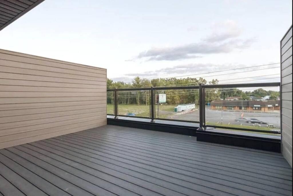 Exquisite, Bright & Modern Condo. Niagara Falls Exterior photo